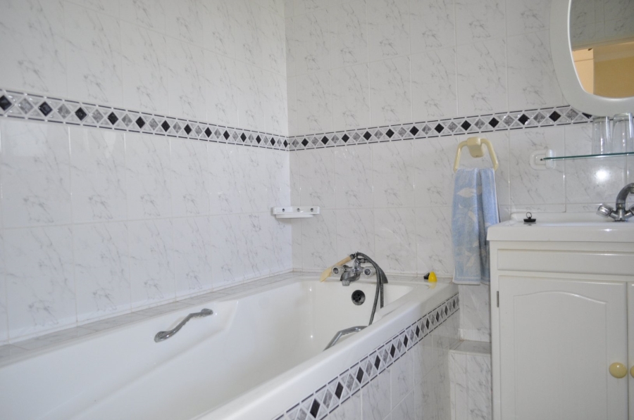 5 Bedroom Property for Sale in Ferreira Town Eastern Cape